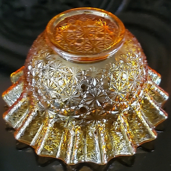 Vntg "Daisy and Button" Amber 6" Bowl by L.E. Smith Glass - Picture 5 of 10